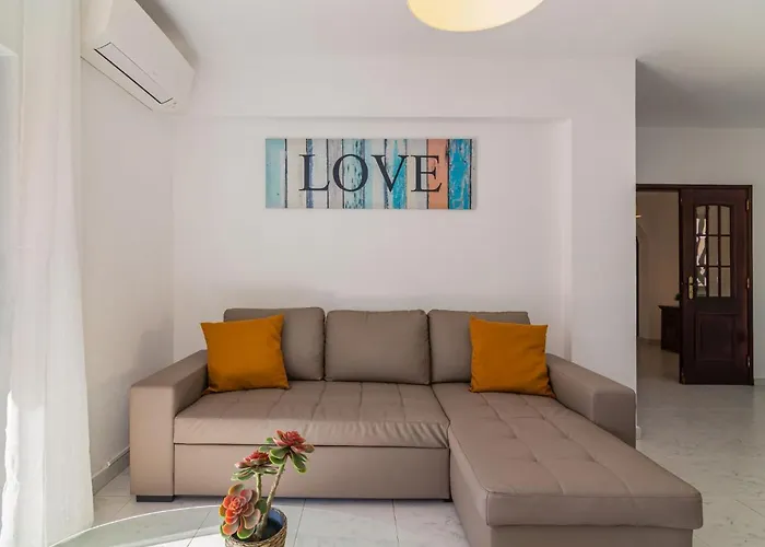 Gale 600m From The By Interhome * Patroves